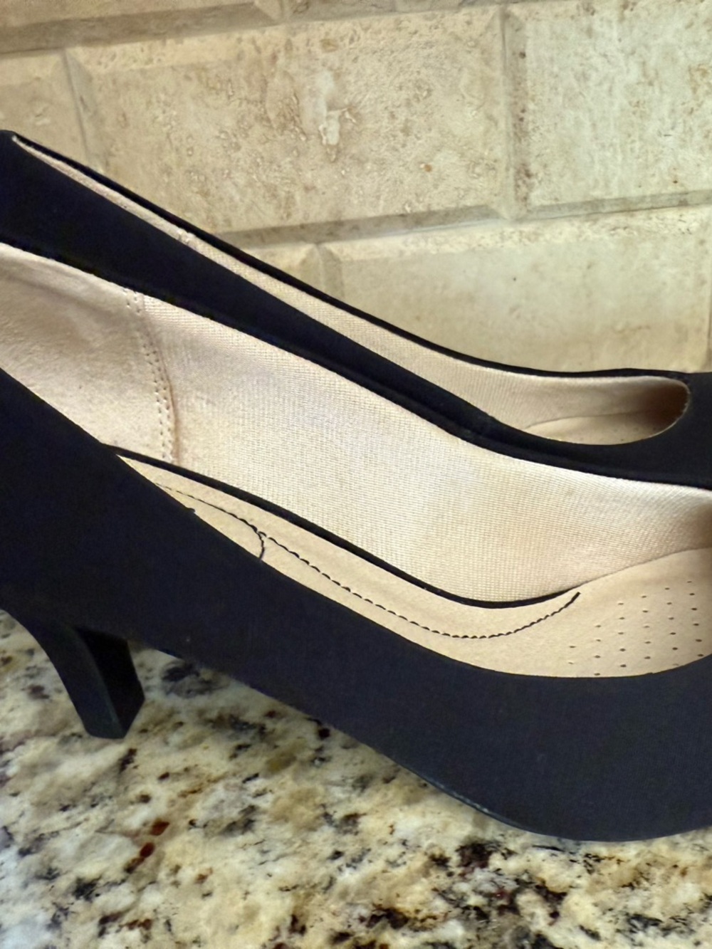Life Stride Black Women's Classic Comfort Heel - Picture 4 of 8